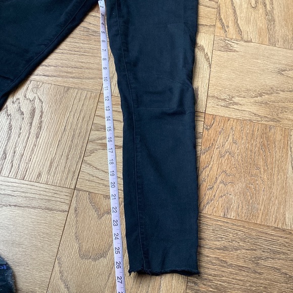 **SOLD** Paige weathered black jeans - Picture 6 of 6